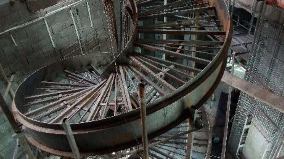 Rezai's spiral staircase and round staircase